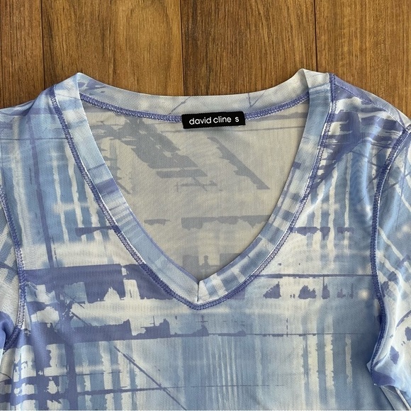 David Cline Mesh V Neck Top - Picture 4 of 4